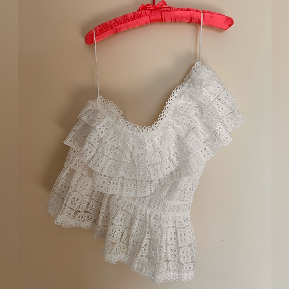 ANTHROPOLOGIE ENDLESS ROSE Harlow blouse in white one shoulder ruffle top
